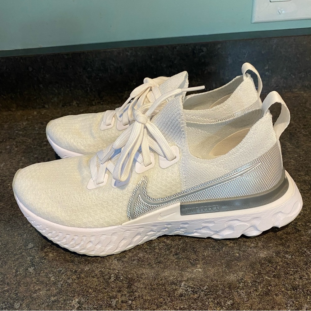 Nike React Size 8 - image 5